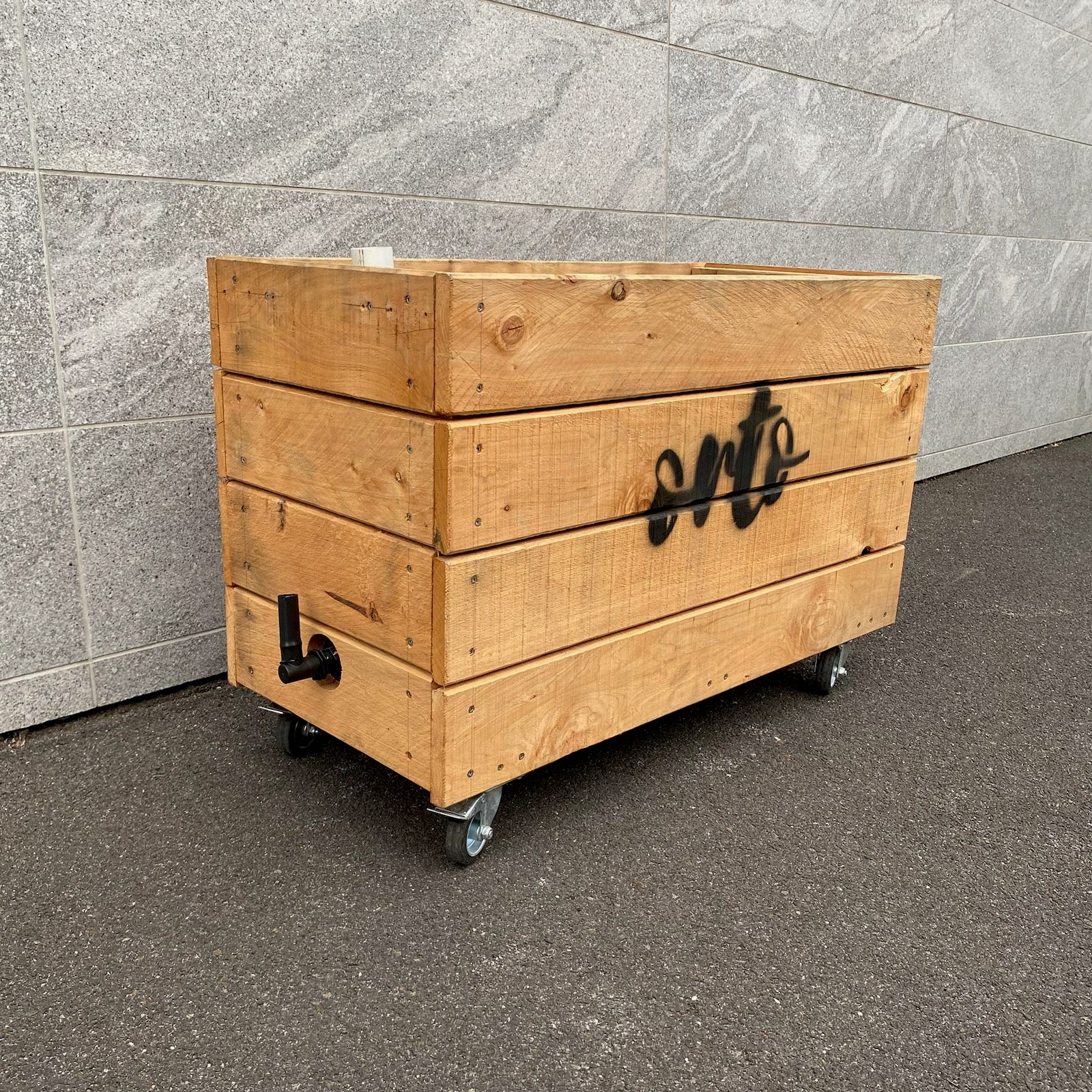 Wicking bed on wheels