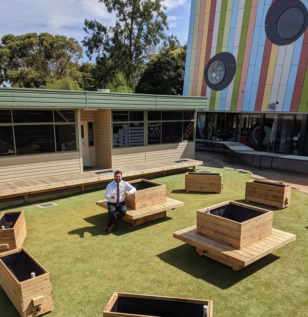 school with wicking beds